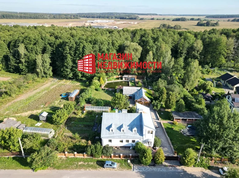 8 room house 395 m² Kapciouski sielski Saviet, Belarus