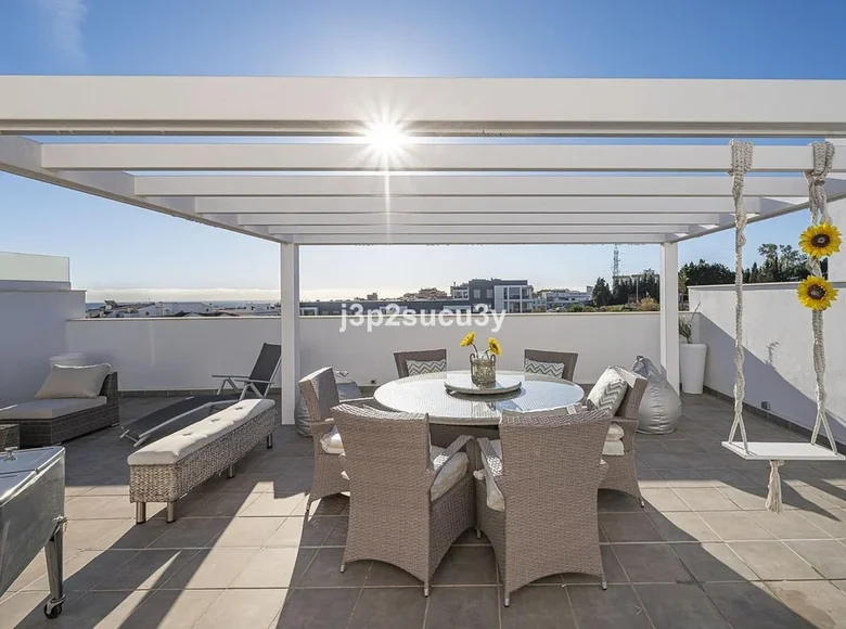 2 bedroom apartment 120 m² San Pedro Alcantara, Spain