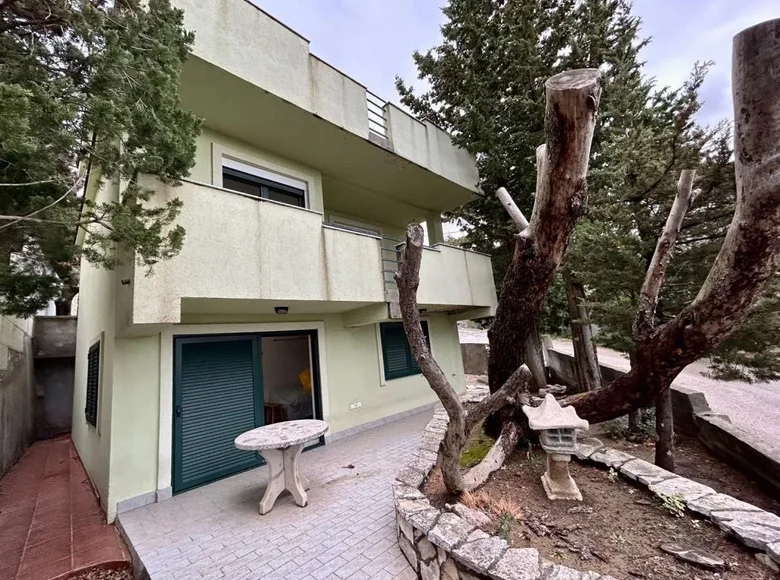 2 bedroom house 100 m² Zagrade, Montenegro