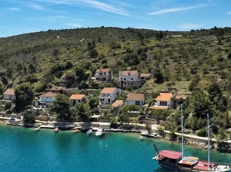 Hotel 226 m² en Opcina Postira, Croacia