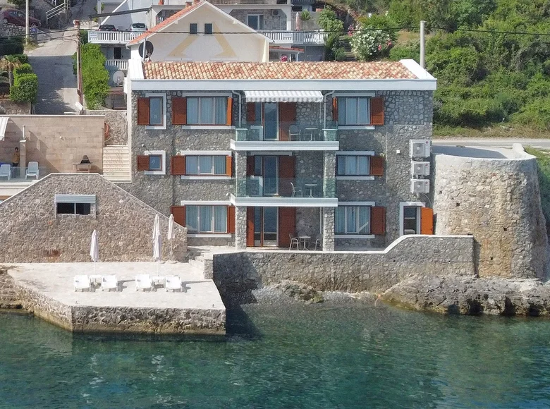 Villa  Krasici, Montenegro