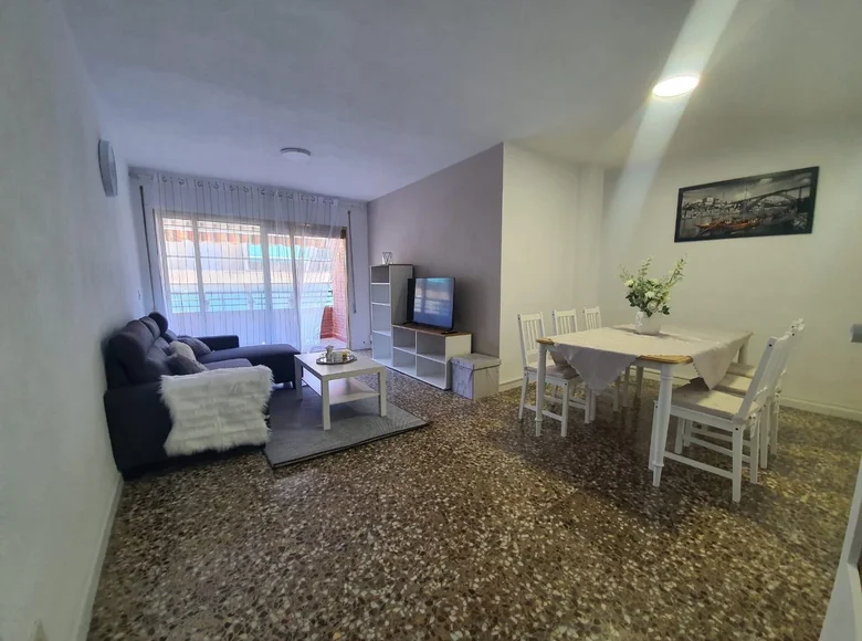 Apartamento 5 habitaciones  Alicante, España