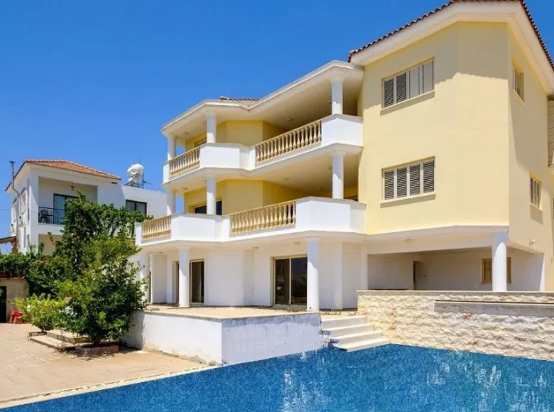 House 620 m² Timi, Cyprus