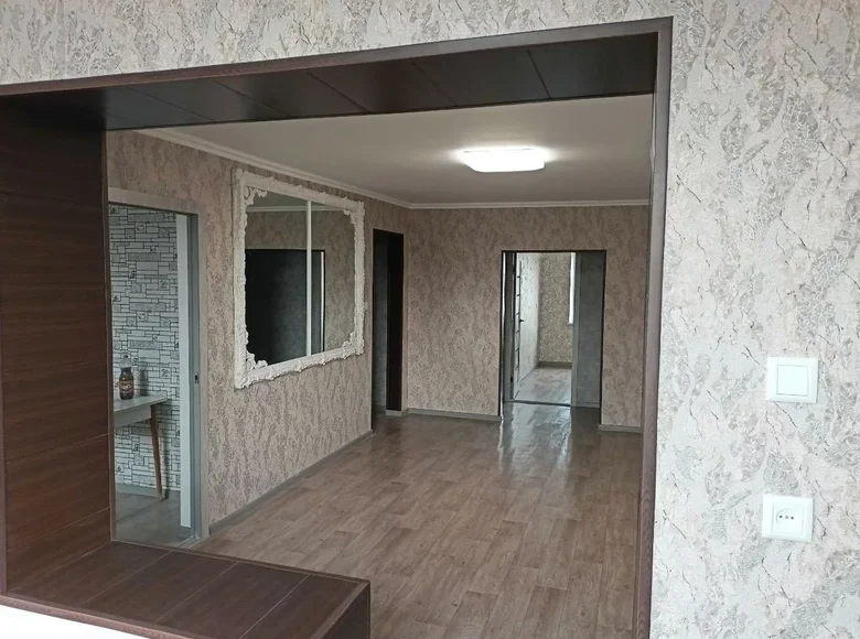 Kvartira 3 xonalar 68 m² Beshkurganda