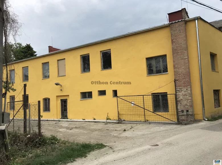 Investment 506 m² in Toek, Hungary