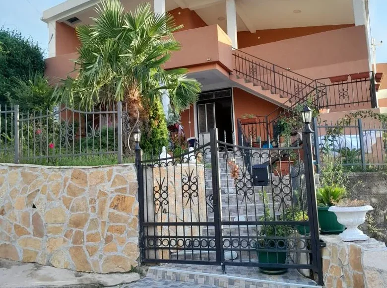 Dom 7 pokojów 400 m² Tomba, Czarnogóra