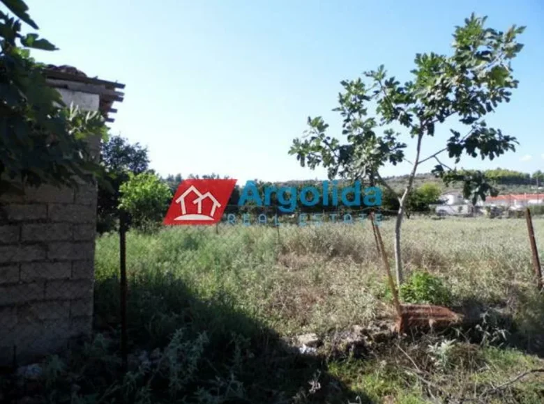 Land 2 300 m² Peloponnese Region, Greece