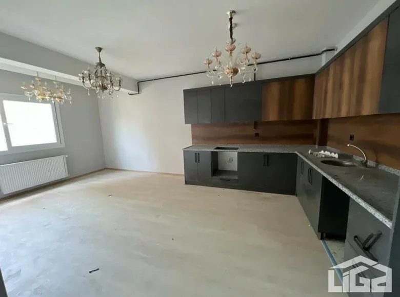 Квартира 4 комнаты 175 м² Эрдемли, Турция