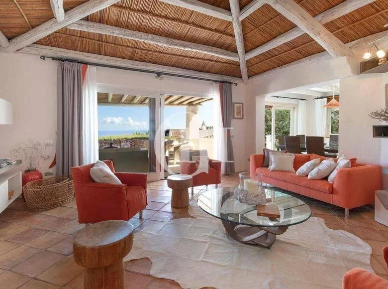 5 bedroom villa 240 m² Arzachena, Italy