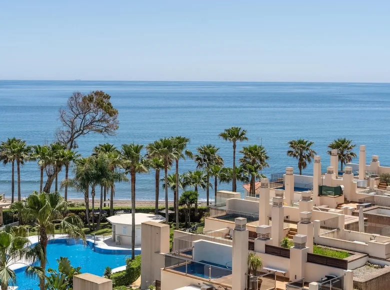 Penthouse z 2 sypialniami 127 m² Estepona, Hiszpania