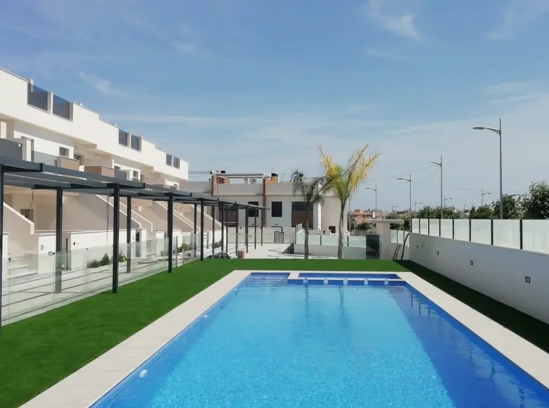 Bungalow de 2 dormitorios 71 m² Pilar de la Horadada, España