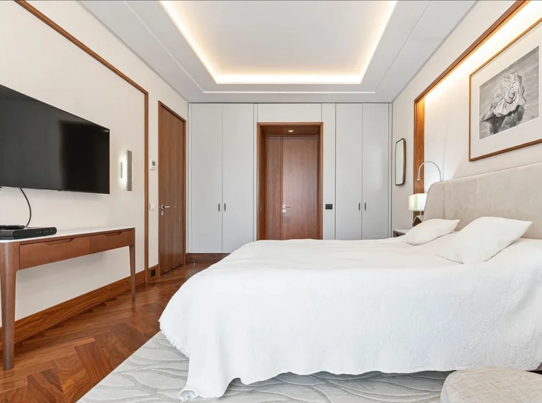 2 bedroom apartment 186 m² Tivat, Montenegro
