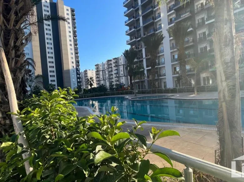 Mieszkanie 3 pokoi 80 m² Akdeniz, Turcja