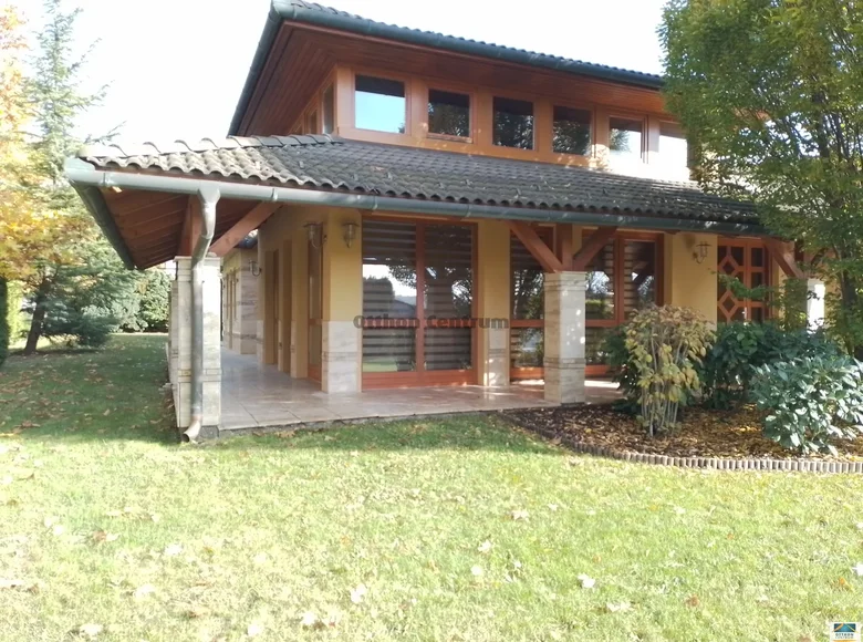 4 room house 215 m² Piliscsaba, Hungary