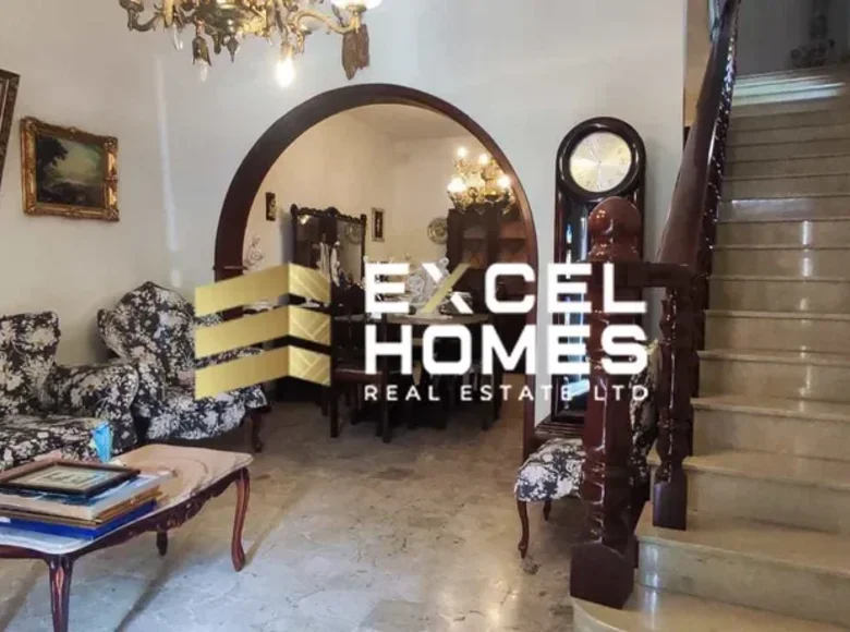 Stadthaus 4 Schlafzimmer  Qormi, Malta