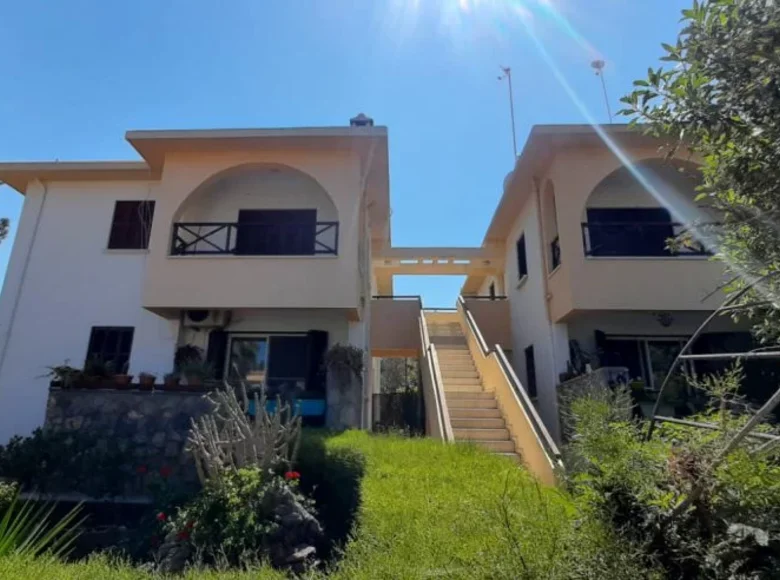 2 bedroom apartment 120 m² Agios Epiktitos, Cyprus