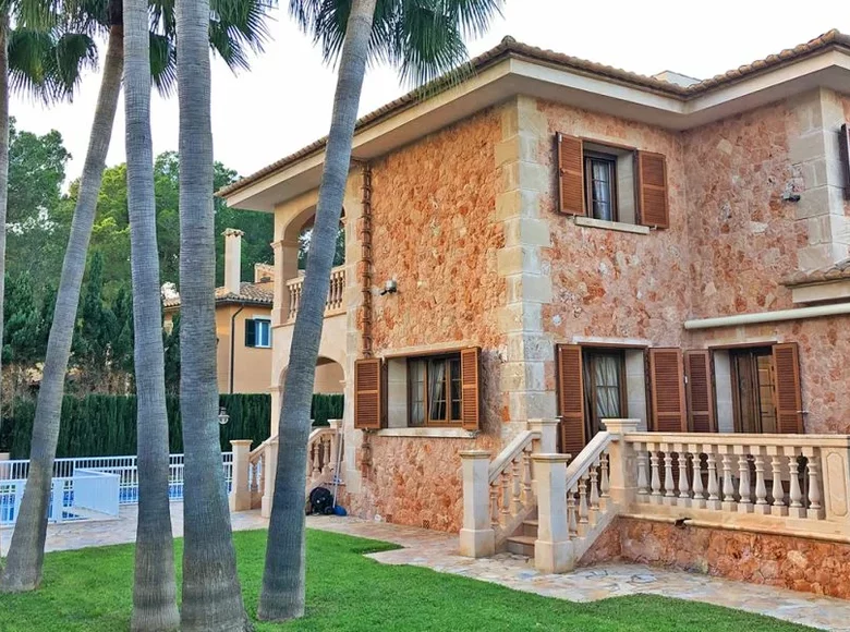 4-Schlafzimmer-Villa 270 m² Mallorca, Spanien