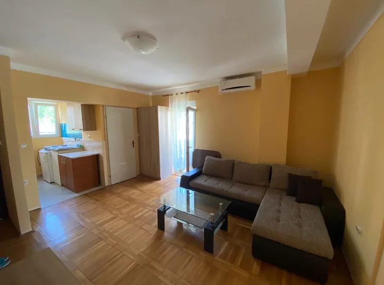 Mieszkanie 2 pokoi 60 m² Budva, Czarnogóra