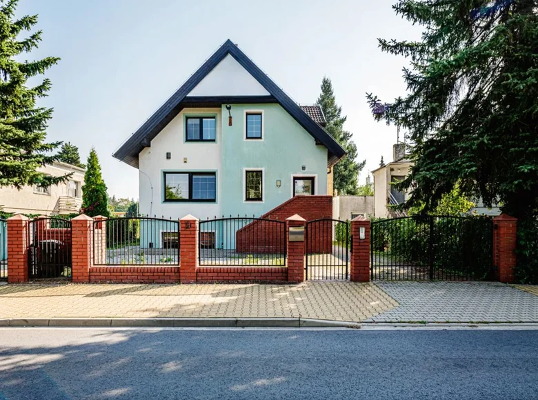 Boutique 508 m² à Przezmierowo, Pologne