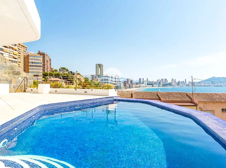 Szeregowiec 3 pokoi 182 m² Benidorm, Hiszpania