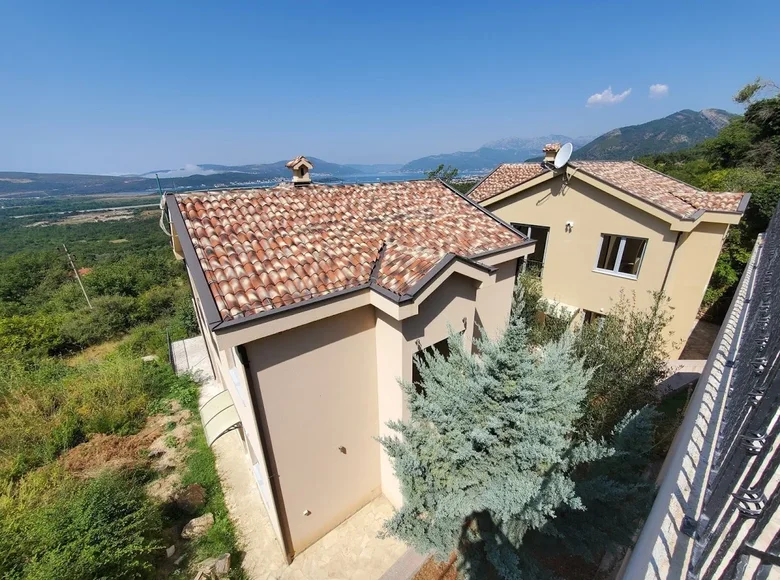 3 bedroom house 187 m² Tivat, Montenegro