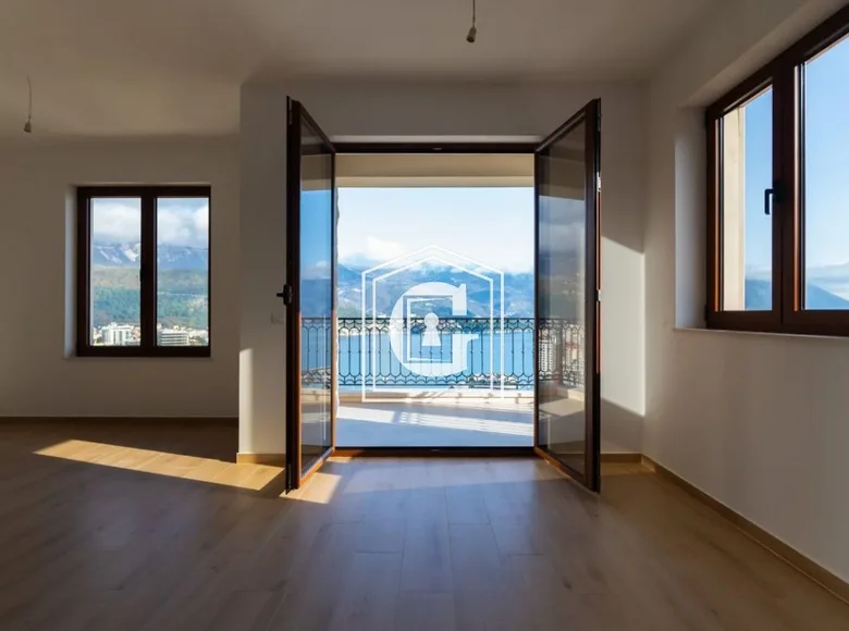 2 bedroom apartment 73 m² Budva, Montenegro