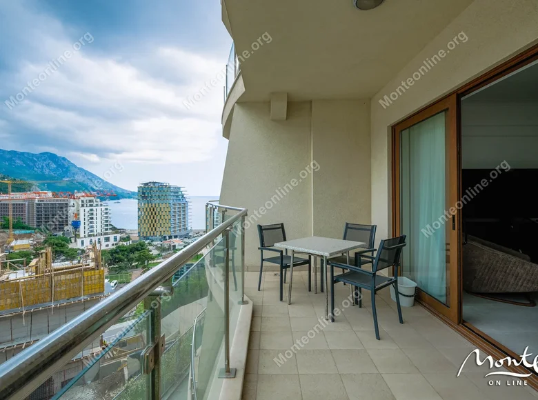 Mieszkanie 2 pokoi 87 m² Budva, Czarnogóra
