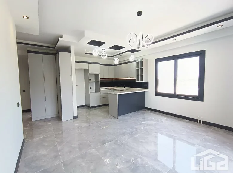 Mieszkanie 3 pokoi 115 m² Erdemli, Turcja