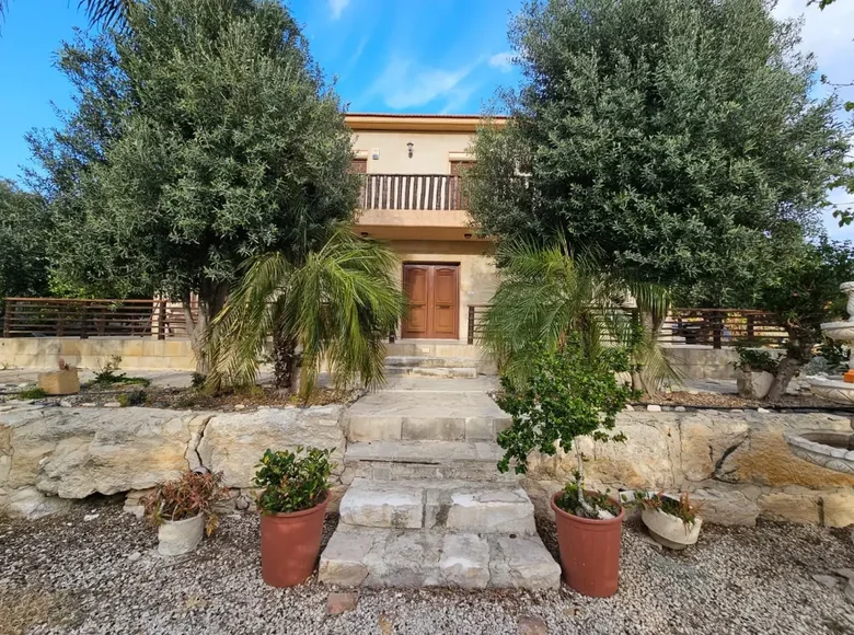 villa de 5 dormitorios  Pentakomo, Chipre