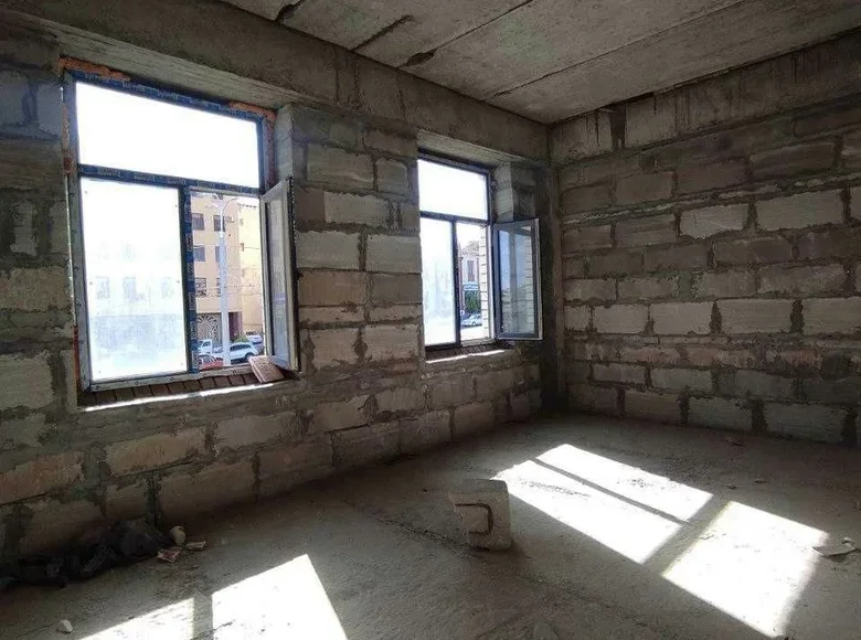 Kvartira 4 xonalar 105 m² Samarqandda