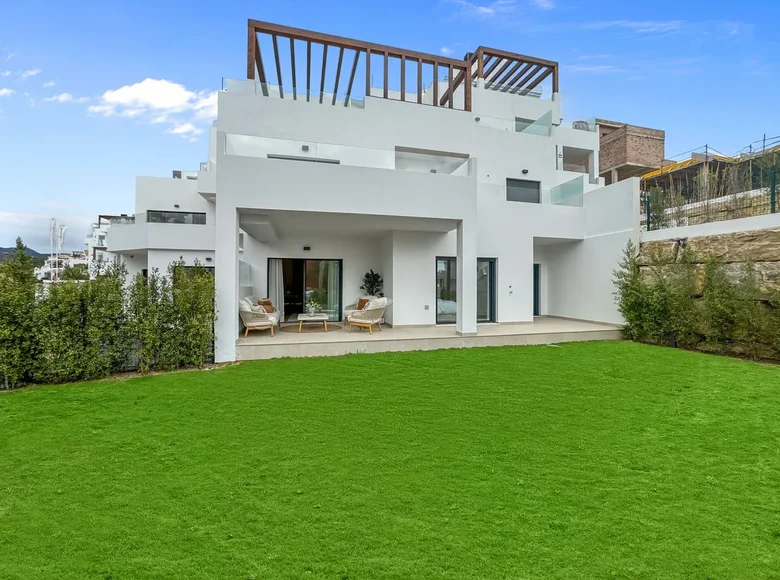 Mieszkanie 2 pokoi 90 m² Casares, Hiszpania