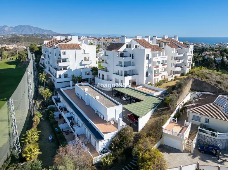 Mieszkanie 2 pokoi 67 m² Malaga, Hiszpania