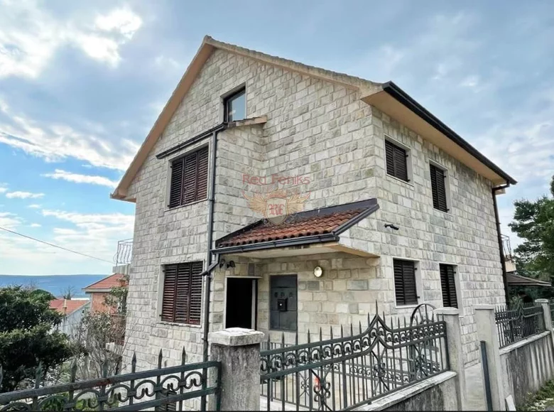 Haus 6 Zimmer 280 m² Tivat, Montenegro