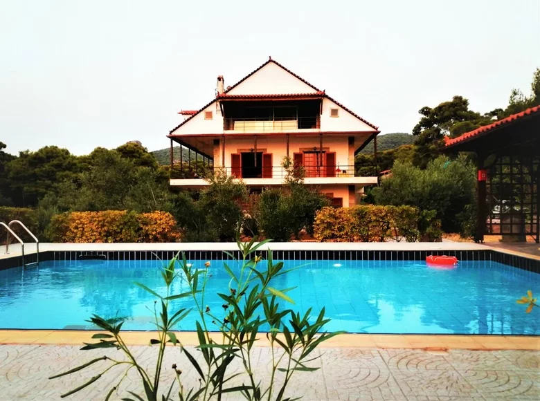 Villa 8 chambres 320 m² Municipality of Loutraki and Agioi Theodoroi, Grèce