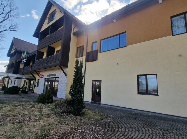 Hôtel 2 479 m² à Valmiera, Lettonie