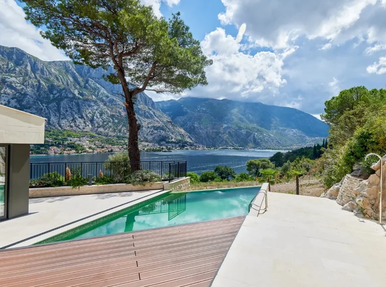 Villa 10 habitaciones 479 m² Prcanj, Montenegro