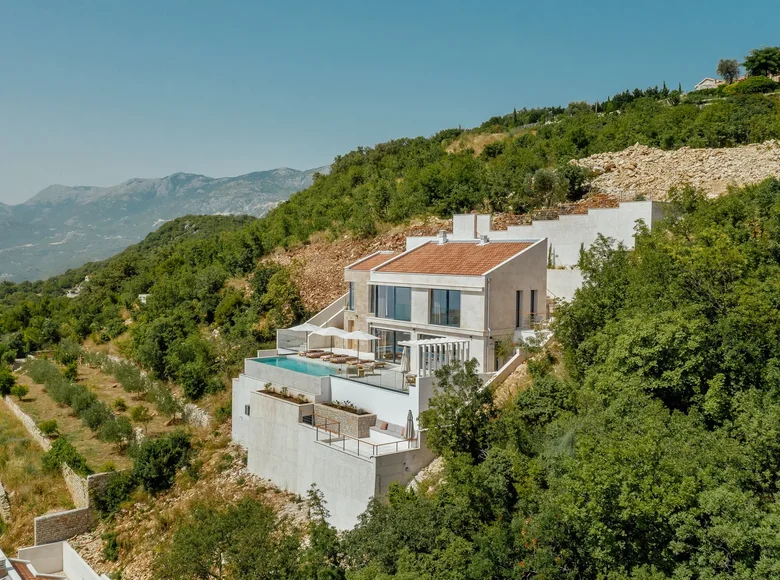 Villa 10 habitaciones 250 m² Blizikuce, Montenegro