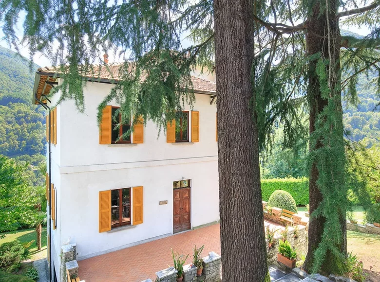 Casa 4 habitaciones 550 m² Lombardía, Italia