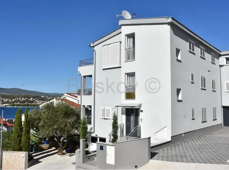 Haus 7 zimmer 690 m² Okrug Gornji, Kroatien