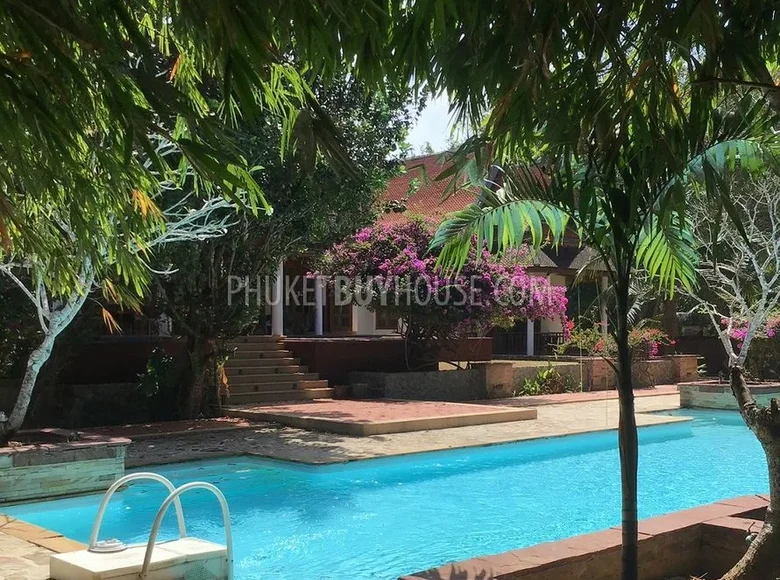 6 bedroom villa 1 800 m² Phuket, Thailand