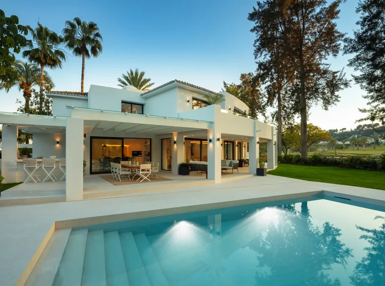 villa de 5 dormitorios 495 m² Marbella, España