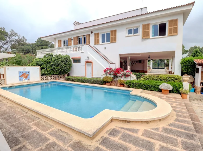 Zamek 6 pokojów 270 m² Santa Ponsa, Hiszpania
