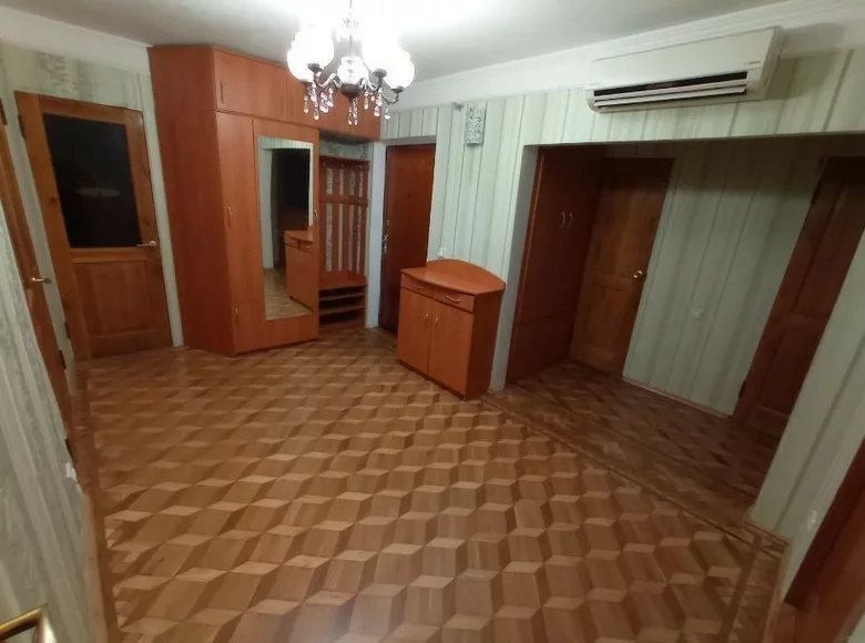 Mieszkanie 4 pokoi 86 m² Tajirowe, Ukraina