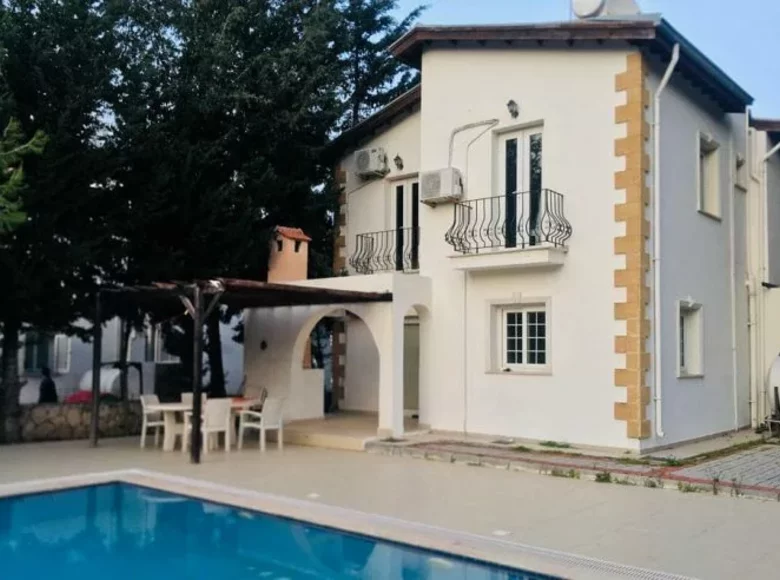 Villa de tres dormitorios 480 m² Karavas, Chipre