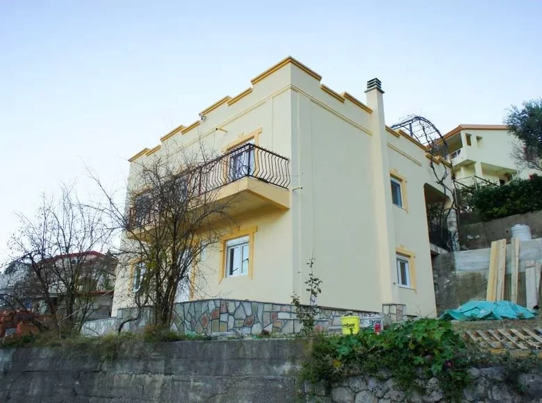 Casa 5 habitaciones 224 m² Ulcinj, Montenegro