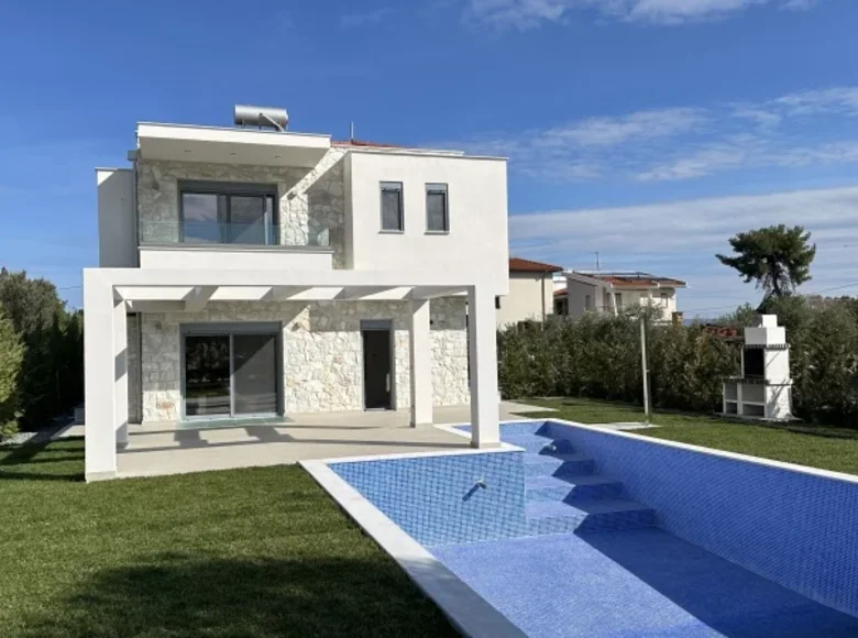 4 bedroom Villa 120 m² Agia Paraskevi, Greece