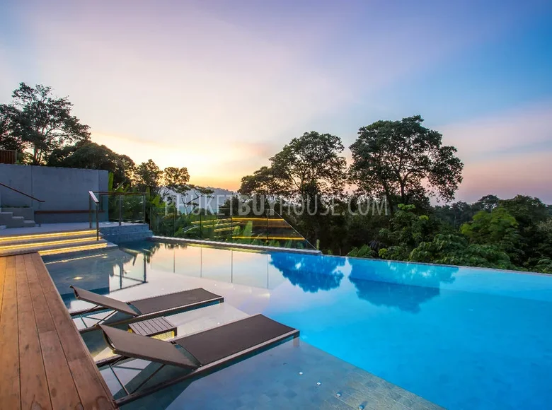 2 bedroom apartment 109 m² Patong, Thailand