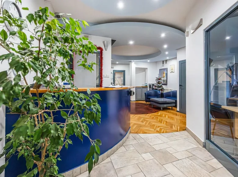 Haus 10 zimmer 303 m² Warschau, Polen