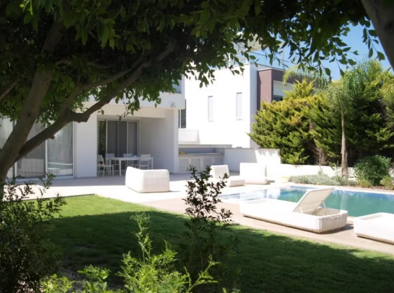 4 bedroom Villa  Koinoteta Mouttagiakas, Cyprus
