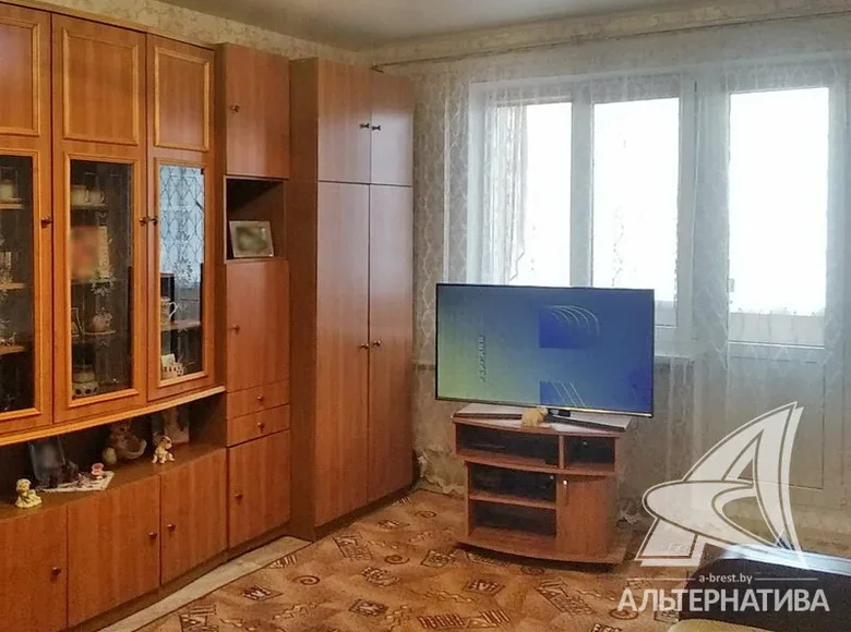 4 room apartment 80 m² Bielaviezski, Belarus